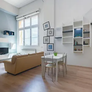 Loft P.ta Pispini: Near Piazza Del Campo W/parking Appartamento Siena