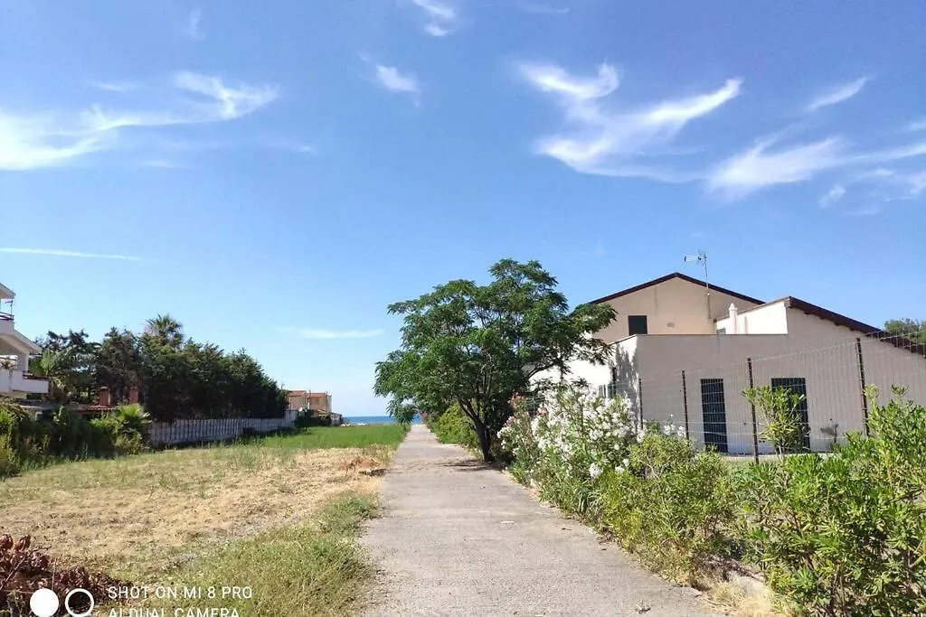 Appartamento Sul mare con spiaggetta privata vicino a Cefalù. Buonfornello Italia